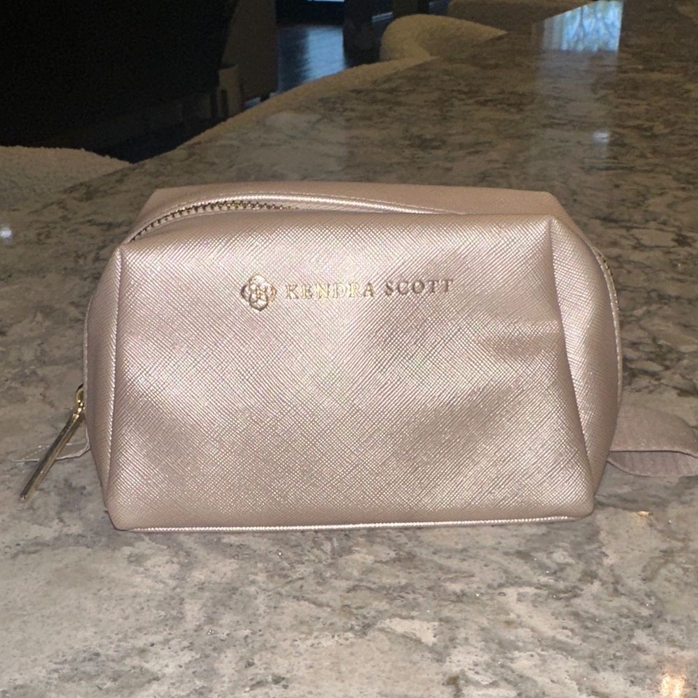 Kendra Scott Gold Cosmetic Bag NWT